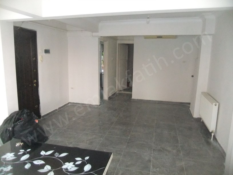Kocamustafapaşa Hacıkadın Caddesi 1+1 55m² Yüksek Giriş