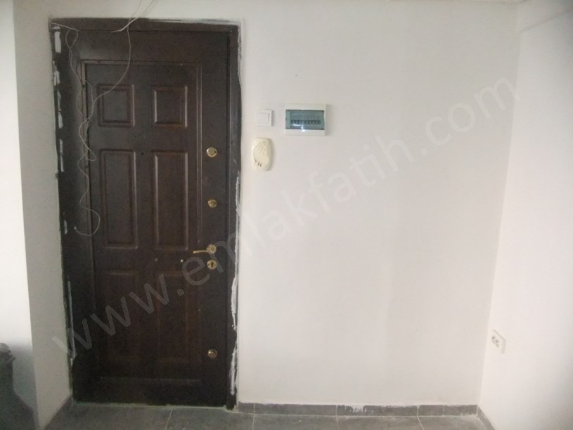 Kocamustafapaşa Hacıkadın Caddesi 1+1 55m² Yüksek Giriş