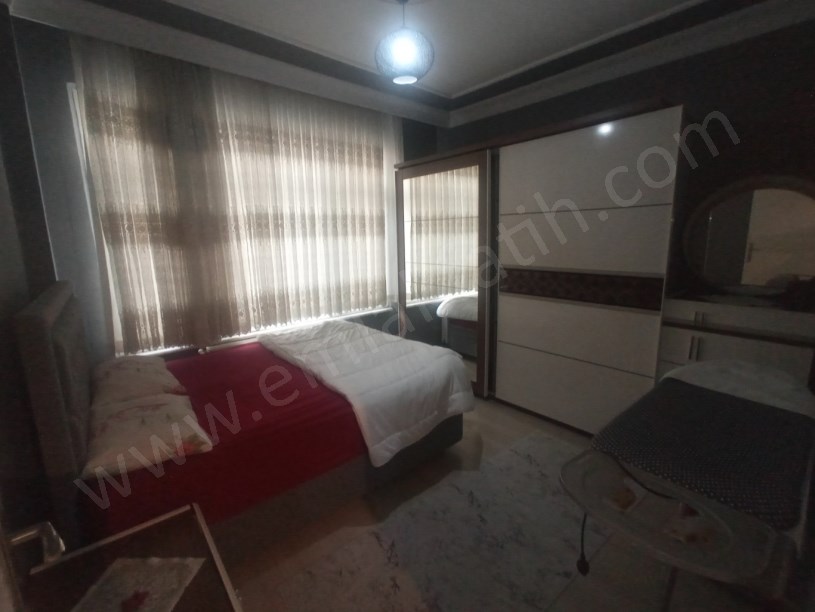 Kocamustafapaşa Kiralık Daire Nafız Gürman Cad 2+1 Eşyalı 80m² Full Yapılı Büyük Mutfaklı