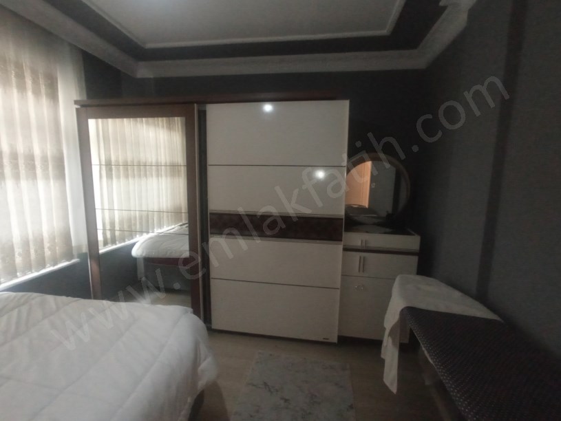 Kocamustafapaşa Kiralık Daire Nafız Gürman Cad 2+1 Eşyalı 80m² Full Yapılı Büyük Mutfaklı