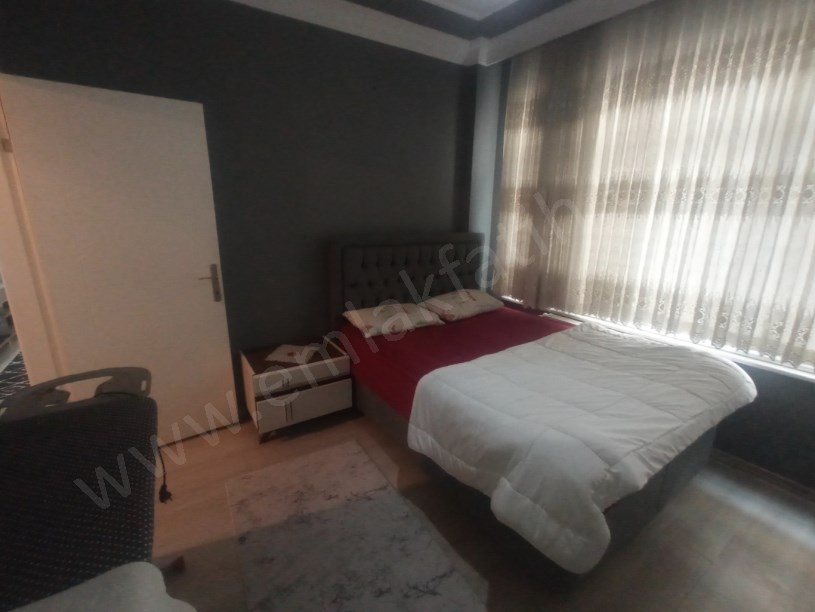 Kocamustafapaşa Kiralık Daire Nafız Gürman Cad 2+1 Eşyalı 80m² Full Yapılı Büyük Mutfaklı