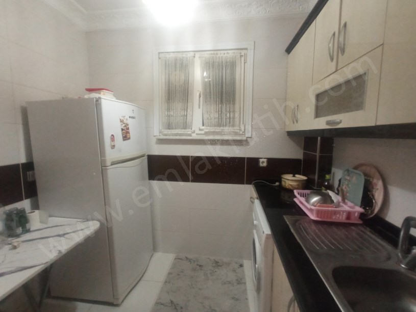 Kocamustafapaşa Kiralık Daire Nafız Gürman Cad 2+1 Eşyalı 80m² Full Yapılı Büyük Mutfaklı