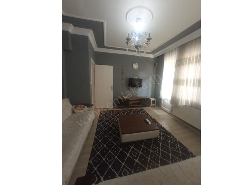 Kocamustafapaşa Kiralık Daire Nafız Gürman Cad 2+1 Eşyalı 80m² Full Yapılı Büyük Mutfaklı