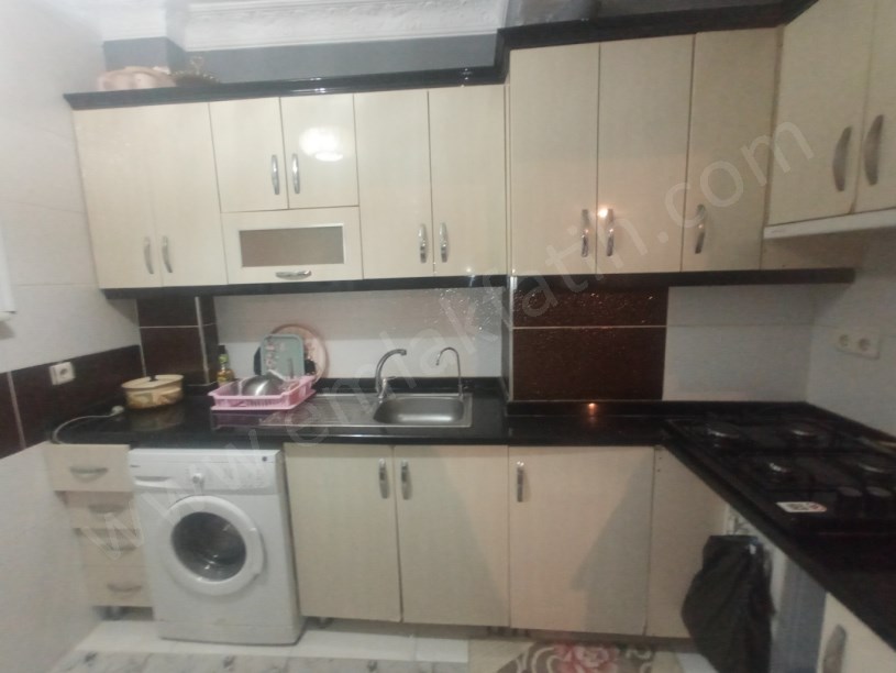 Kocamustafapaşa Kiralık Daire Nafız Gürman Cad 2+1 Eşyalı 80m² Full Yapılı Büyük Mutfaklı