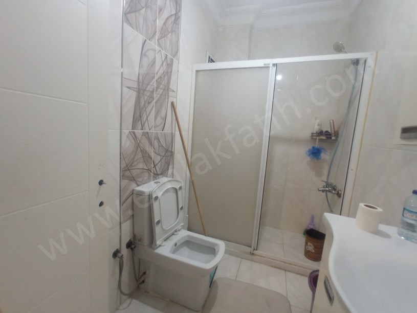 Kocamustafapaşa Kiralık Daire Nafız Gürman Cad 2+1 Eşyalı 80m² Full Yapılı Büyük Mutfaklı