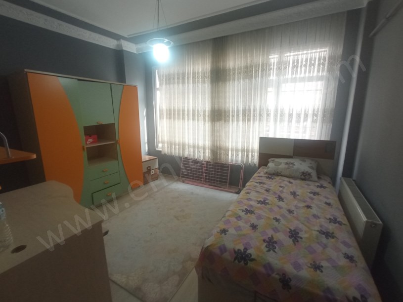 Kocamustafapaşa Kiralık Daire Nafız Gürman Cad 2+1 Eşyalı 80m² Full Yapılı Büyük Mutfaklı