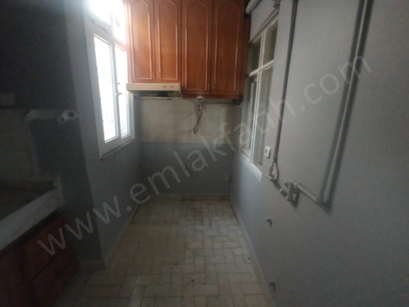 Kocamustafapaşa Hacıkadın Cad. 2+1 78m² 4. KAT Daire