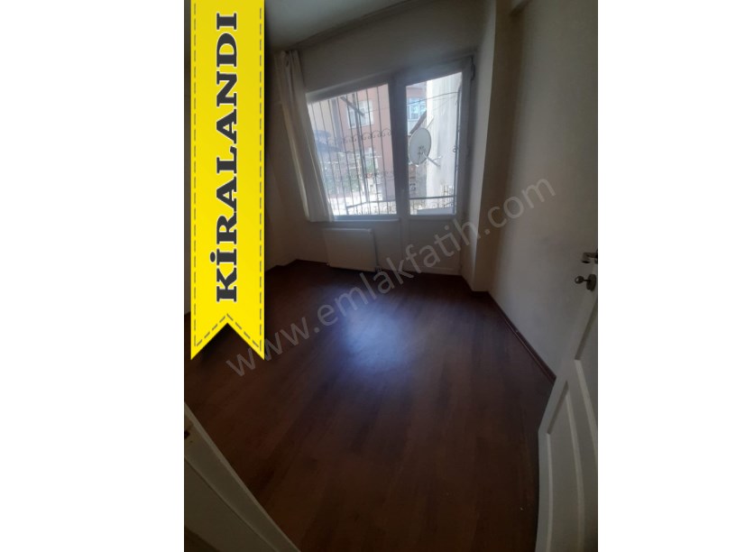 Yedikule Kiralık Daire 1+1 50m² ( ESKİ PORTFÖY ) Açık Mutfaklı Ara Kat