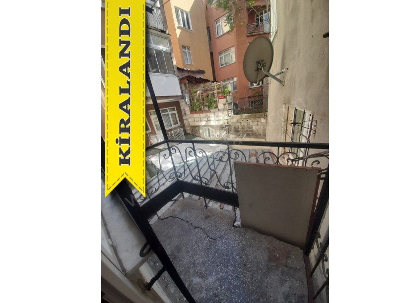 Yedikule Kiralık Daire 1+1 50m² ( ESKİ PORTFÖY ) Açık Mutfaklı Ara Kat