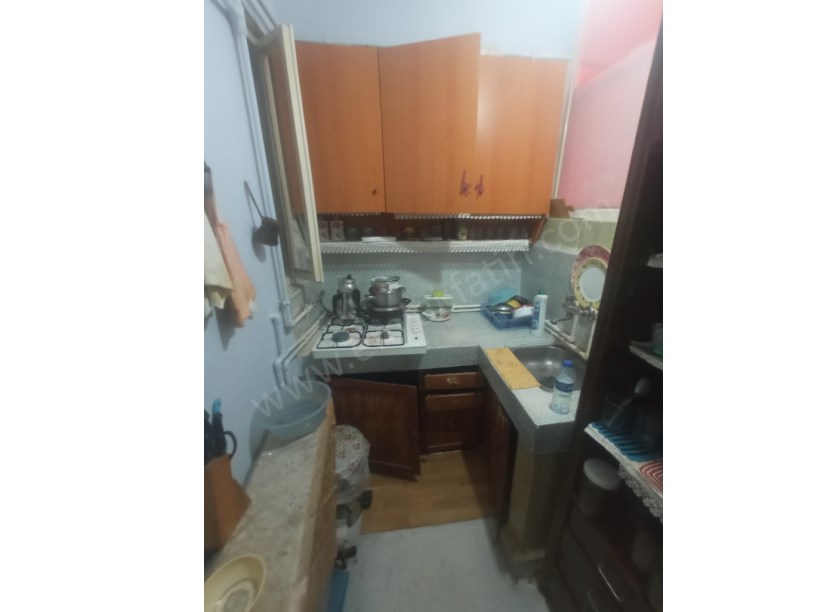 Yedikule Kiralık Daire Cadde Üzeri Eşyalı 2+1 Daire