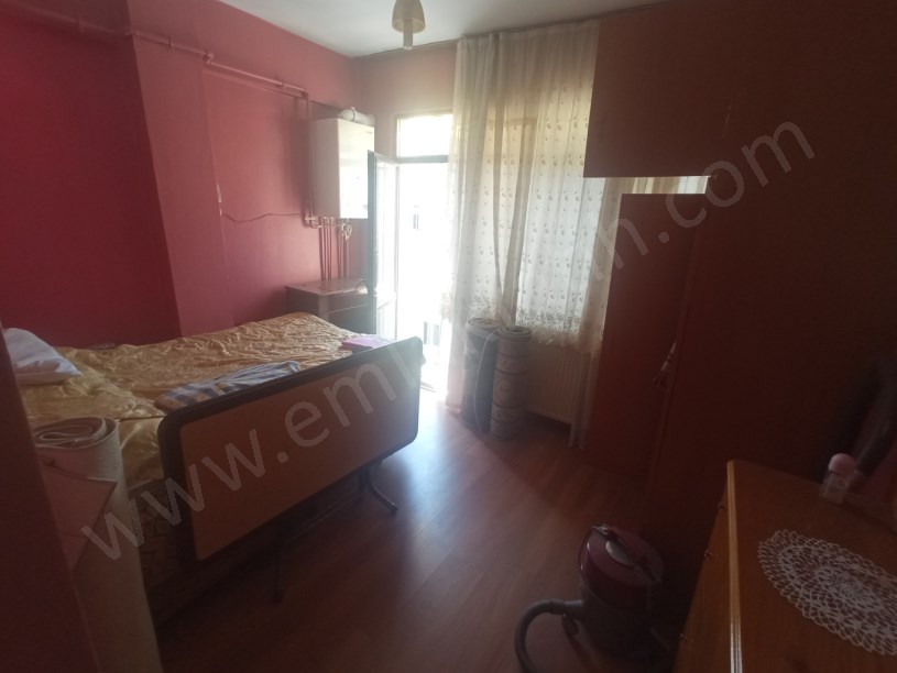 Yedikule Kiralık Daire Cadde Üzeri Eşyalı 2+1 ( ESKİ PORTFÖY )