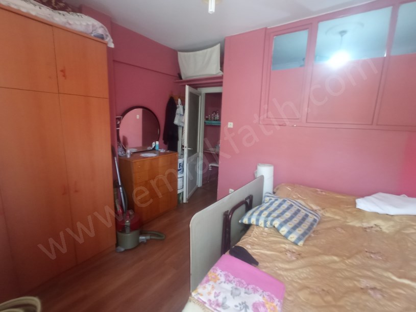 Yedikule Kiralık Daire Cadde Üzeri Eşyalı 2+1 Daire