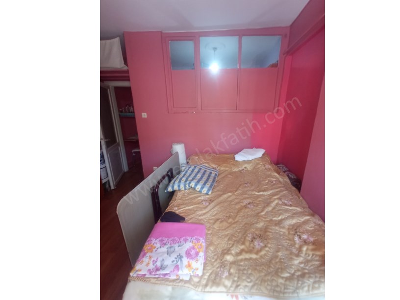 Yedikule Kiralık Daire Cadde Üzeri Eşyalı 2+1 Daire