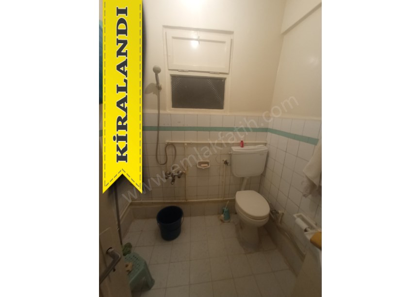 Yedikule Kiralık Daire Cadde Üzeri Eşyalı 2+1 Daire