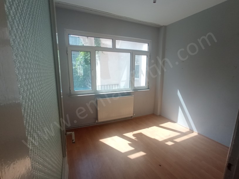 Seyyid Ömer Kiralık Daire Meydanda 1+1 55m² ( ESKİ PORTFÖY ) Arakat Temiz