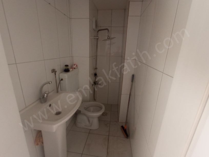 Seyyid Ömer Kiralık Daire Meydanda 1+1 55m² ( ESKİ PORTFÖY ) Arakat Temiz