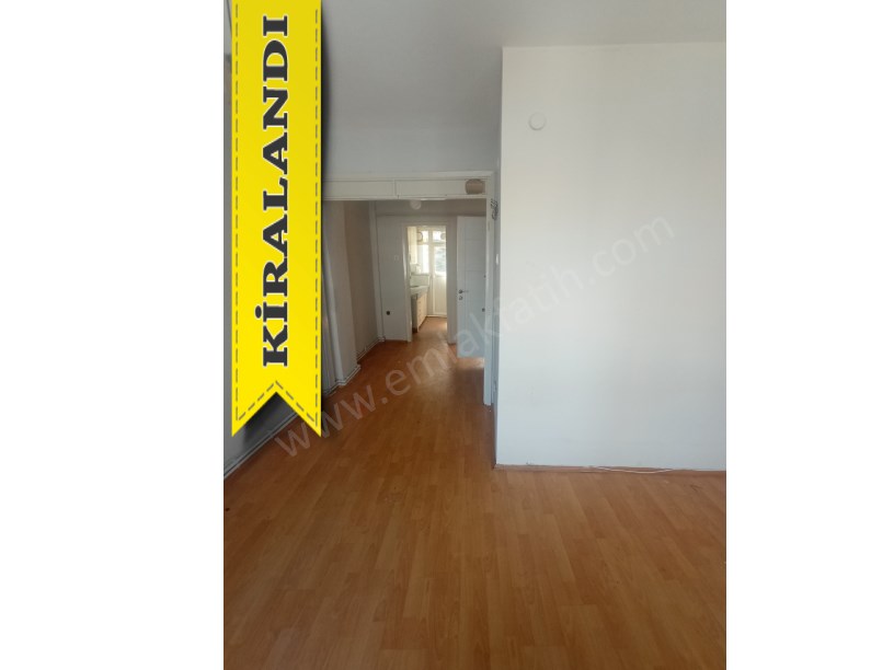 Seyyid Ömer Kiralık Daire Meydanda 1+1 55m² ( ESKİ PORTFÖY ) Arakat Temiz