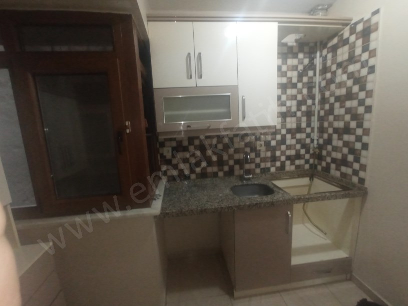 Fatih Kiralık Daire Fevzipaşa Caddesi Yanı 1+1 55m² ( ESKİ PORTFÖY ) Kombili Yapılı Tertemiz kiralık