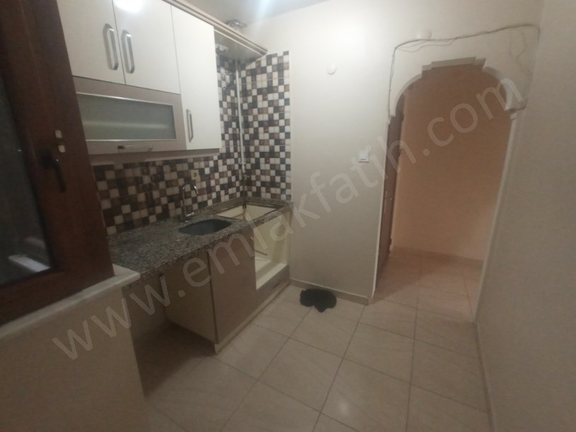 Fatih Kiralık Daire Fevzipaşa Caddesi Yanı 1+1 55m² ( ESKİ PORTFÖY ) Kombili Yapılı Tertemiz kiralık