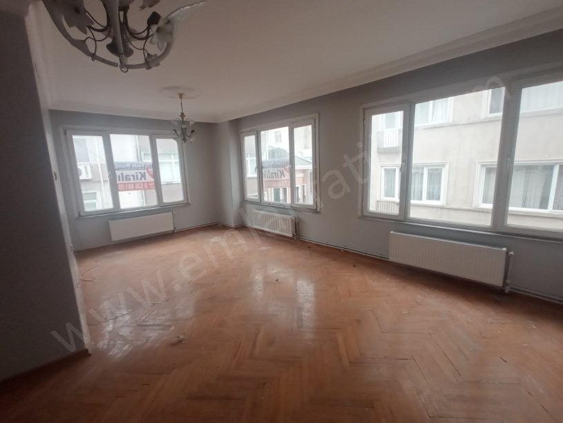Çapa Kiralık Daire Başvekil Caddesi üzerinde 2+1 85m² ( ESKİ PORTFÖY ) Geniş Full Yapılı Temiz Daire