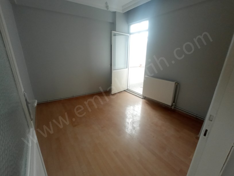 Çapa Kiralık Daire Başvekil Caddesi üzerinde 2+1 85m² ( ESKİ PORTFÖY ) Geniş Full Yapılı Temiz Daire