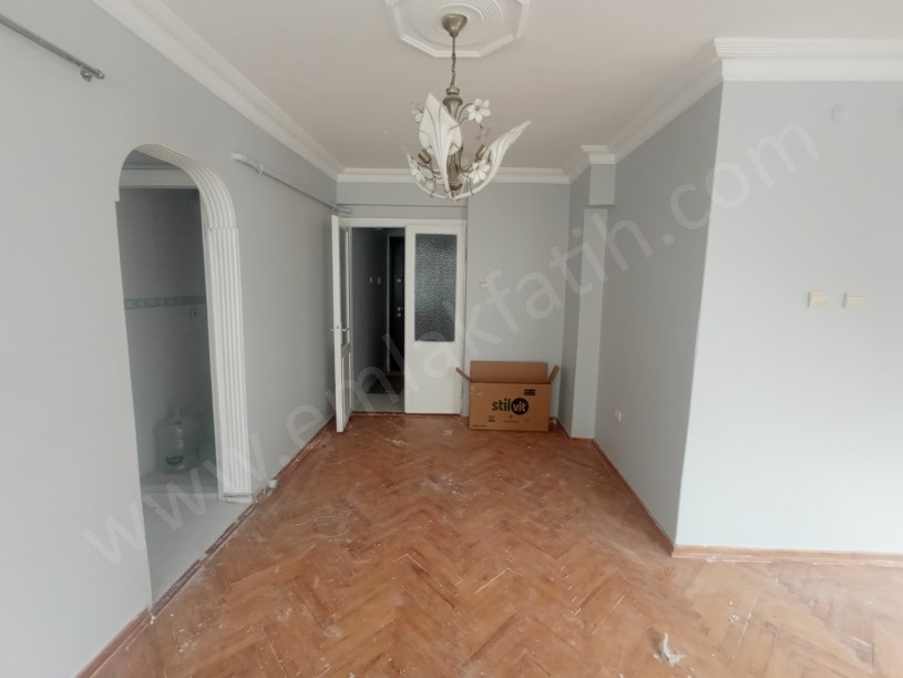 Çapa Kiralık Daire Başvekil Caddesi üzerinde 2+1 85m² ( ESKİ PORTFÖY ) Geniş Full Yapılı Temiz Daire