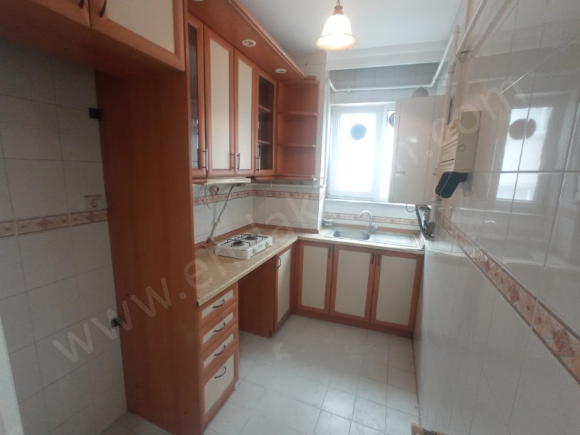 Çapa Kiralık Daire Başvekil Caddesi üzerinde 2+1 85m² ( ESKİ PORTFÖY ) Geniş Full Yapılı Temiz Daire
