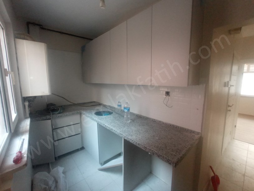 Kocamustafapaşa Kiralık Daire Milli Müdafaa Cad. üzerinde 1+1 55m²  ( ESKİ PORTFÖY )