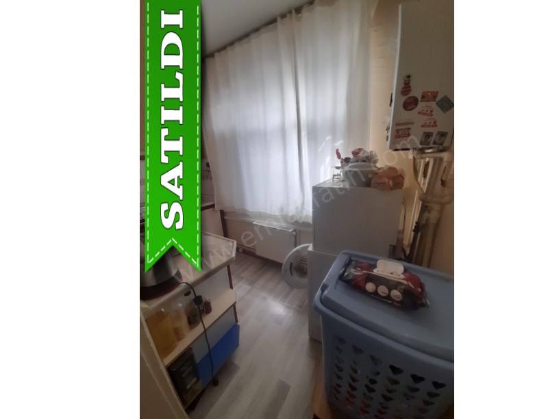 Kocamustafapaşa Satılık Daire 1+1 Merkezde Köşe Binada ( ESKİ PORTFÖY )