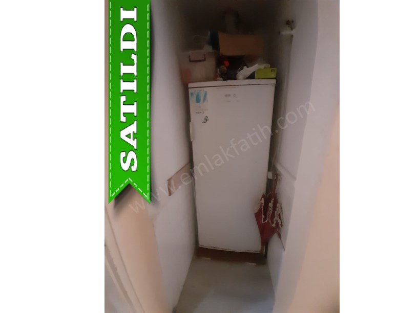 Kocamustafapaşa Satılık Daire 1+1 Merkezde Köşe Binada ( ESKİ PORTFÖY )