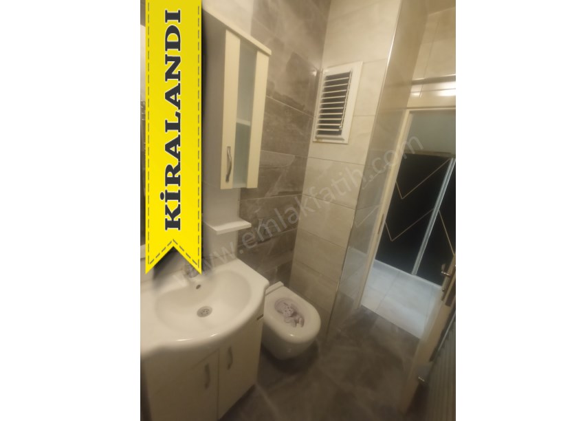 Çapa Kiralık Daire Merkezde Temiz Geniş 1+1 ( ESKİ PORTFÖY )