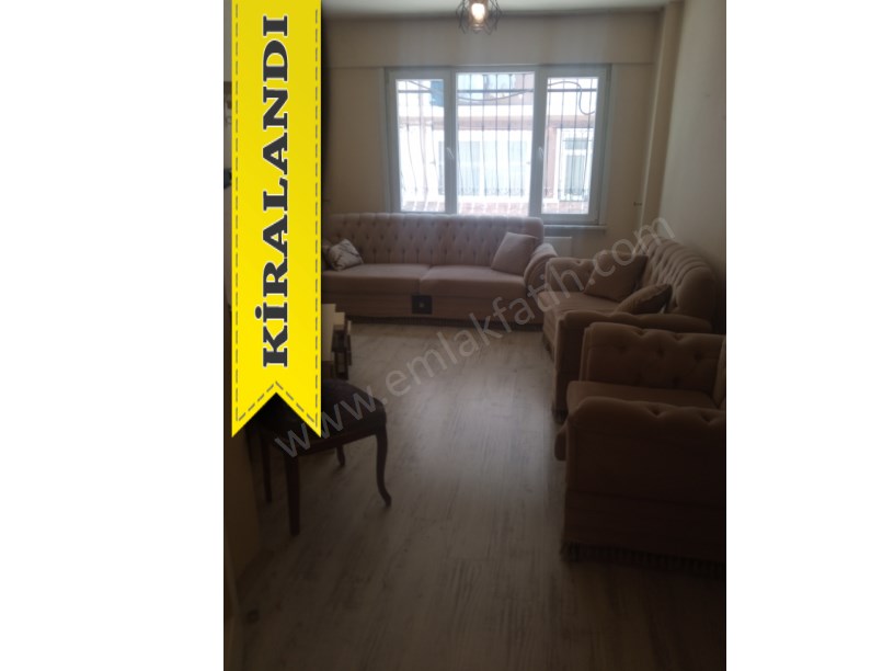 Kocamustafapaşa Kiralık Daire Merkezde Temiz Geniş 1+1 ( ESKİ PORTFÖY )