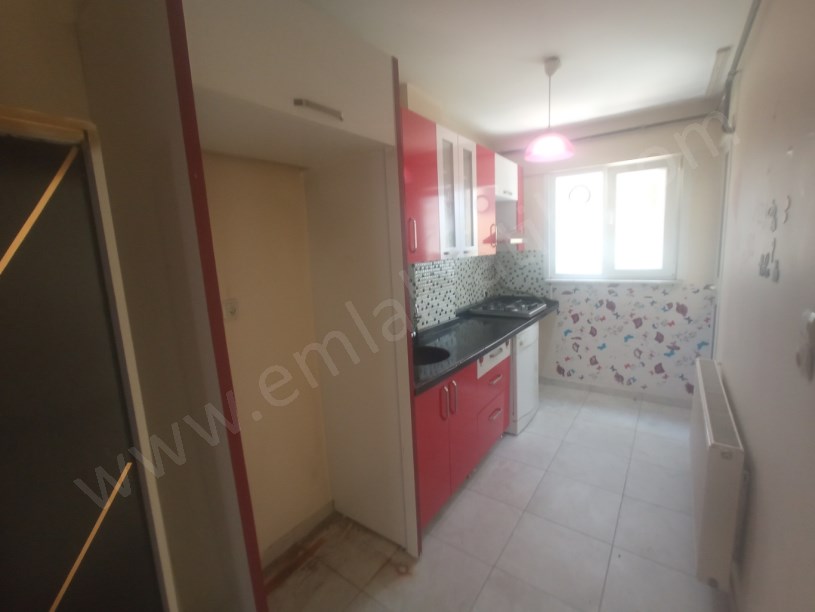 Çapa Kiralık Daire Merkezde Temiz Geniş 1+1 ( ESKİ PORTFÖY )