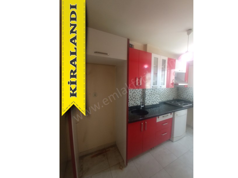 Çapa Kiralık Daire Merkezde Temiz Geniş 1+1 ( ESKİ PORTFÖY )