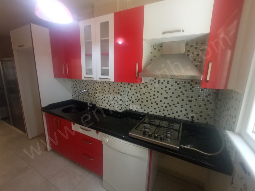 Çapa Kiralık Daire Merkezde Temiz Geniş 1+1 ( ESKİ PORTFÖY )