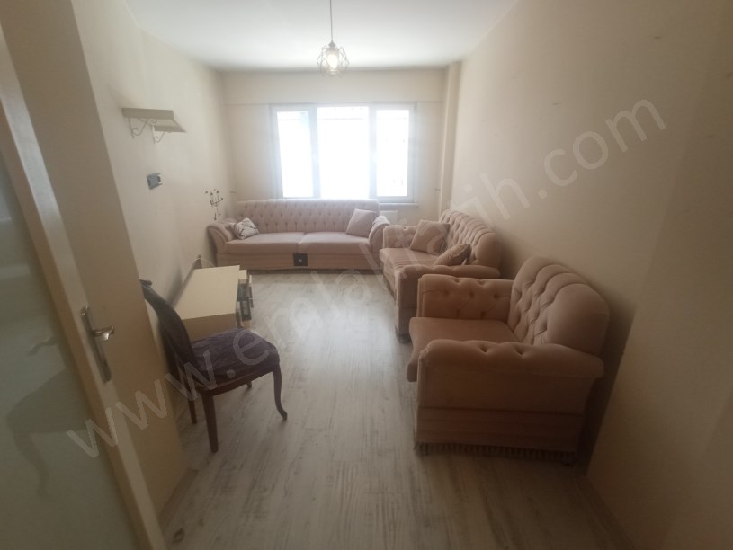 Çapa Kiralık Daire Merkezde Temiz Geniş 1+1 ( ESKİ PORTFÖY )