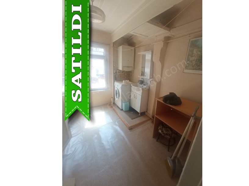 KOCAMUSTAFAPAŞA MEYDANA YAKIN SATILIK MÜSTAKİL EV 4 KATLI 5+1 ( ESKİ PORTFÖY ) 