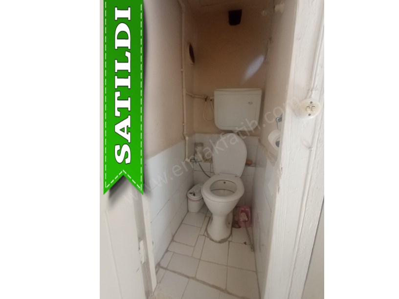 KOCAMUSTAFAPAŞA MEYDANA YAKIN SATILIK MÜSTAKİL EV 4 KATLI 5+1 ( ESKİ PORTFÖY ) 