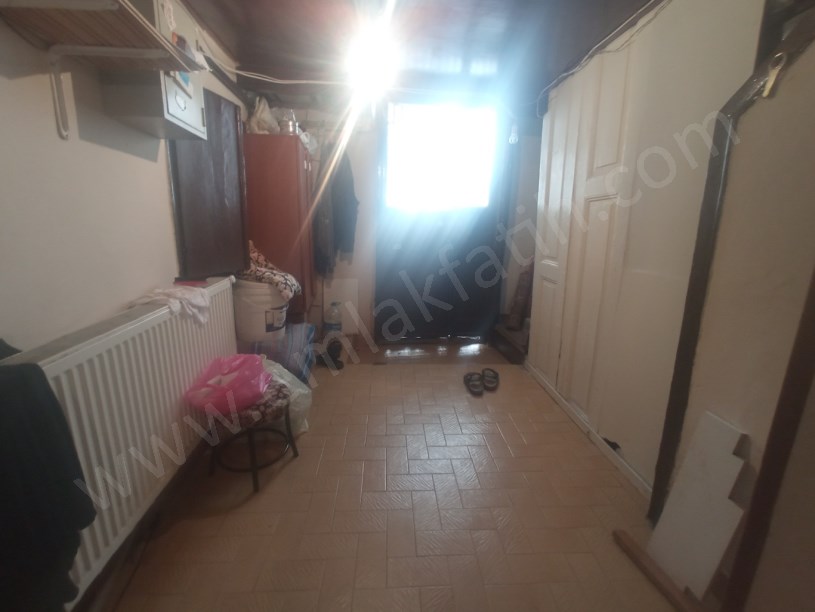 KOCAMUSTAFAPAŞA MEYDANA YAKIN SATILIK MÜSTAKİL EV 4 KATLI 5+1 ( ESKİ PORTFÖY ) 