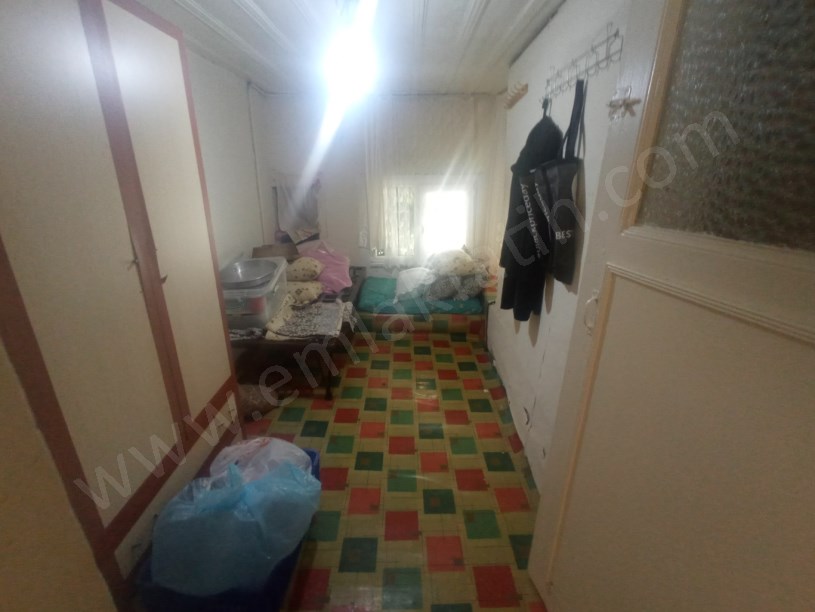 KOCAMUSTAFAPAŞA MEYDANA YAKIN SATILIK MÜSTAKİL EV 4 KATLI 5+1 ( ESKİ PORTFÖY ) 