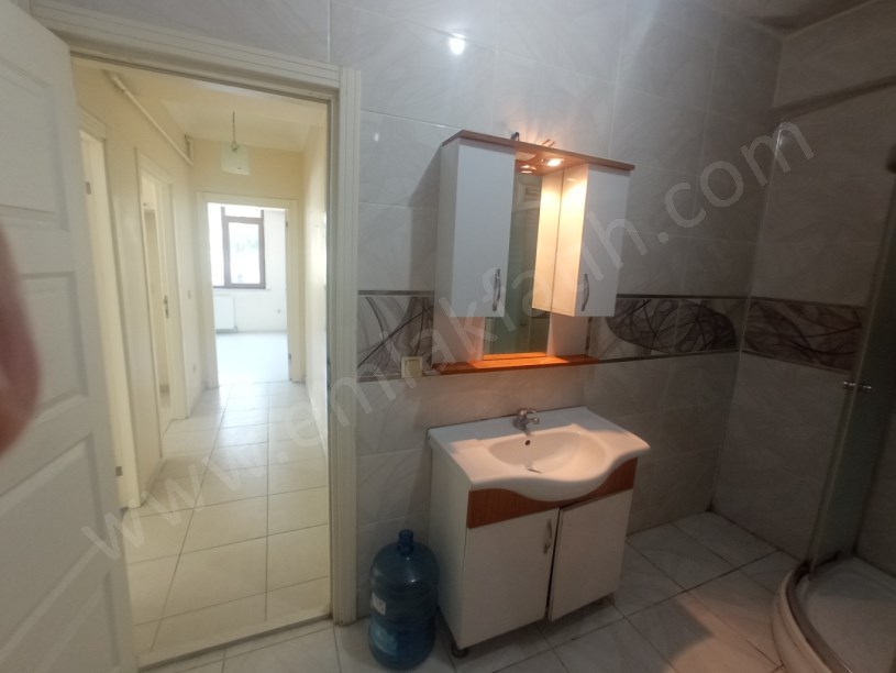 Çapa Kiralık Daire Genç Binada 2+1 1.KAT ( ESKİ PORTFÖY ) Çift Cepheli Full Yapılı