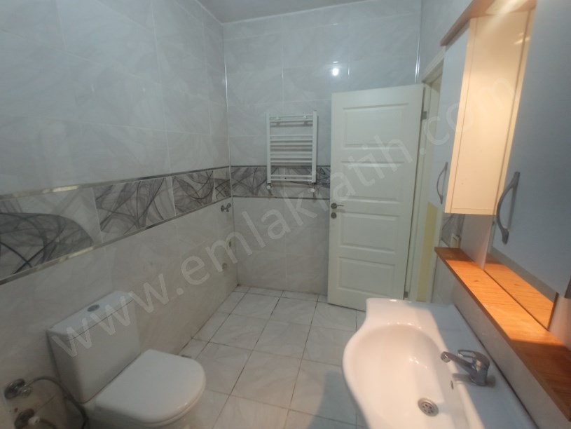 Çapa Kiralık Daire Genç Binada 2+1 1.KAT ( ESKİ PORTFÖY ) Çift Cepheli Full Yapılı