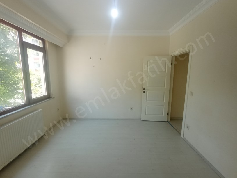 Çapa Kiralık Daire Genç Binada 2+1 1.KAT ( ESKİ PORTFÖY ) Çift Cepheli Full Yapılı