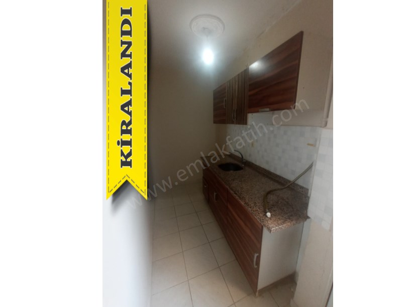 Fatih Kiralık Daire  Fatih Camii Çevresinde 2+1 80m² 2.KAT ( ESKİ PORTFÖY ) Temiz Çift Cepheli