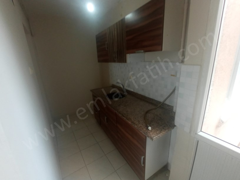 Fatih Kiralık Daire  Fatih Camii Çevresinde 2+1 80m² 2.KAT ( ESKİ PORTFÖY ) Temiz Çift Cepheli