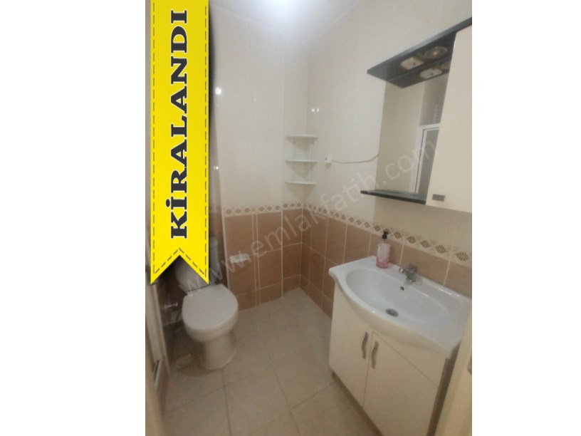 Fatih Kiralık Daire  Fatih Camii Çevresinde 2+1 80m² 2.KAT ( ESKİ PORTFÖY ) Temiz Çift Cepheli