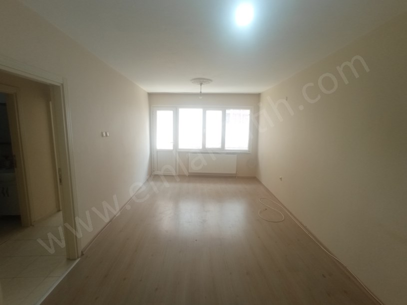 Fatih Kiralık Daire  Fatih Camii Çevresinde 2+1 80m² 2.KAT ( ESKİ PORTFÖY ) Temiz Çift Cepheli