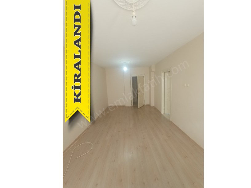 Fatih Kiralık Daire  Fatih Camii Çevresinde 2+1 80m² 2.KAT ( ESKİ PORTFÖY ) Temiz Çift Cepheli