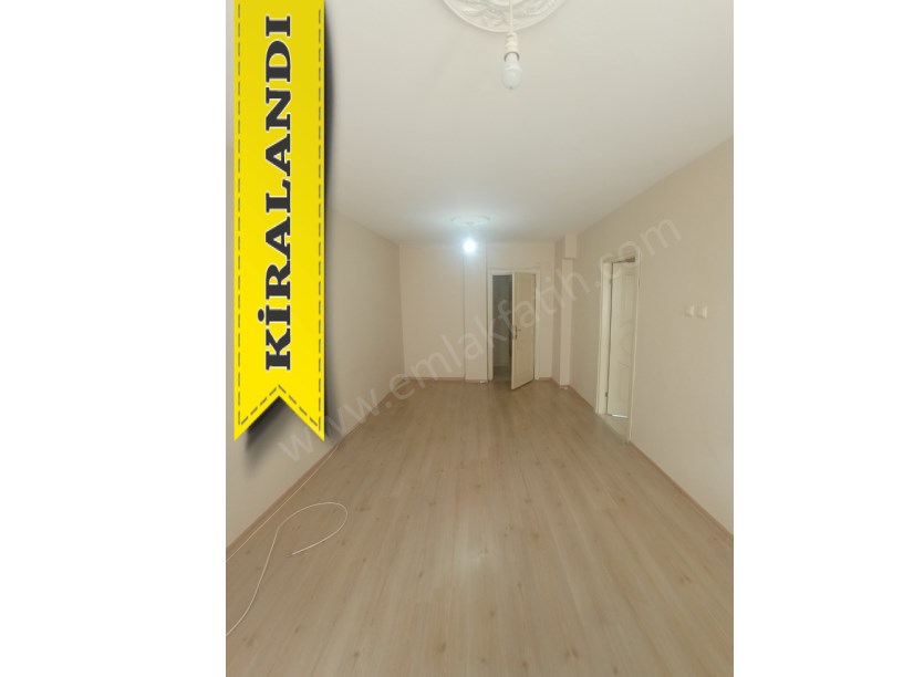 Fatih Kiralık Daire  Fatih Camii Çevresinde 2+1 80m² 2.KAT ( ESKİ PORTFÖY ) Temiz Çift Cepheli