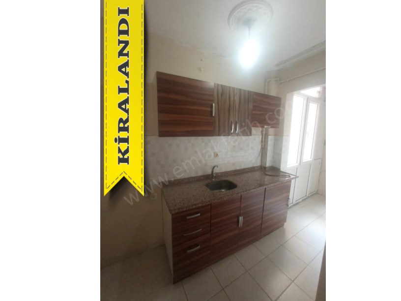 Fatih Kiralık Daire  Fatih Camii Çevresinde 2+1 80m² 2.KAT ( ESKİ PORTFÖY ) Temiz Çift Cepheli